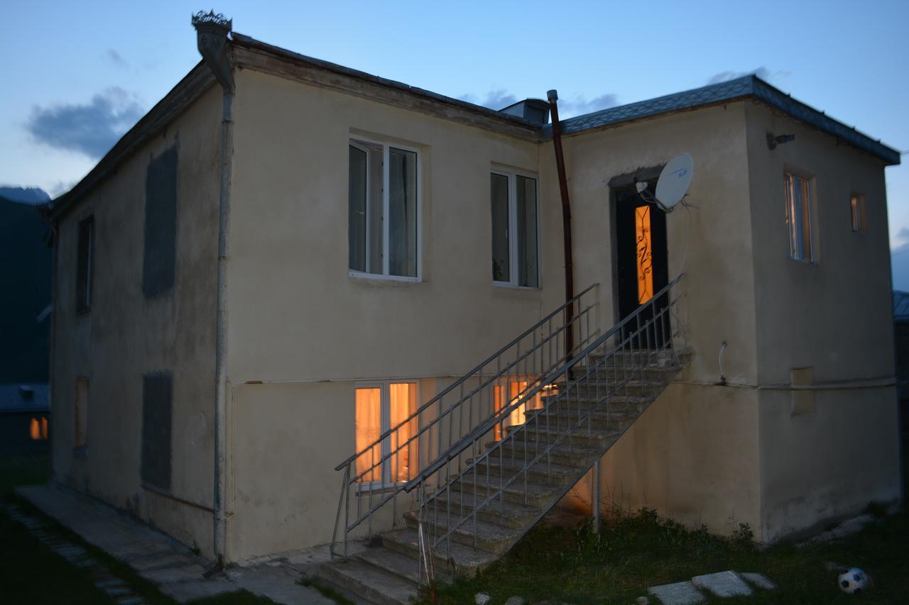 Lia Khaikashvili Guest House Kazbegi Exterior foto